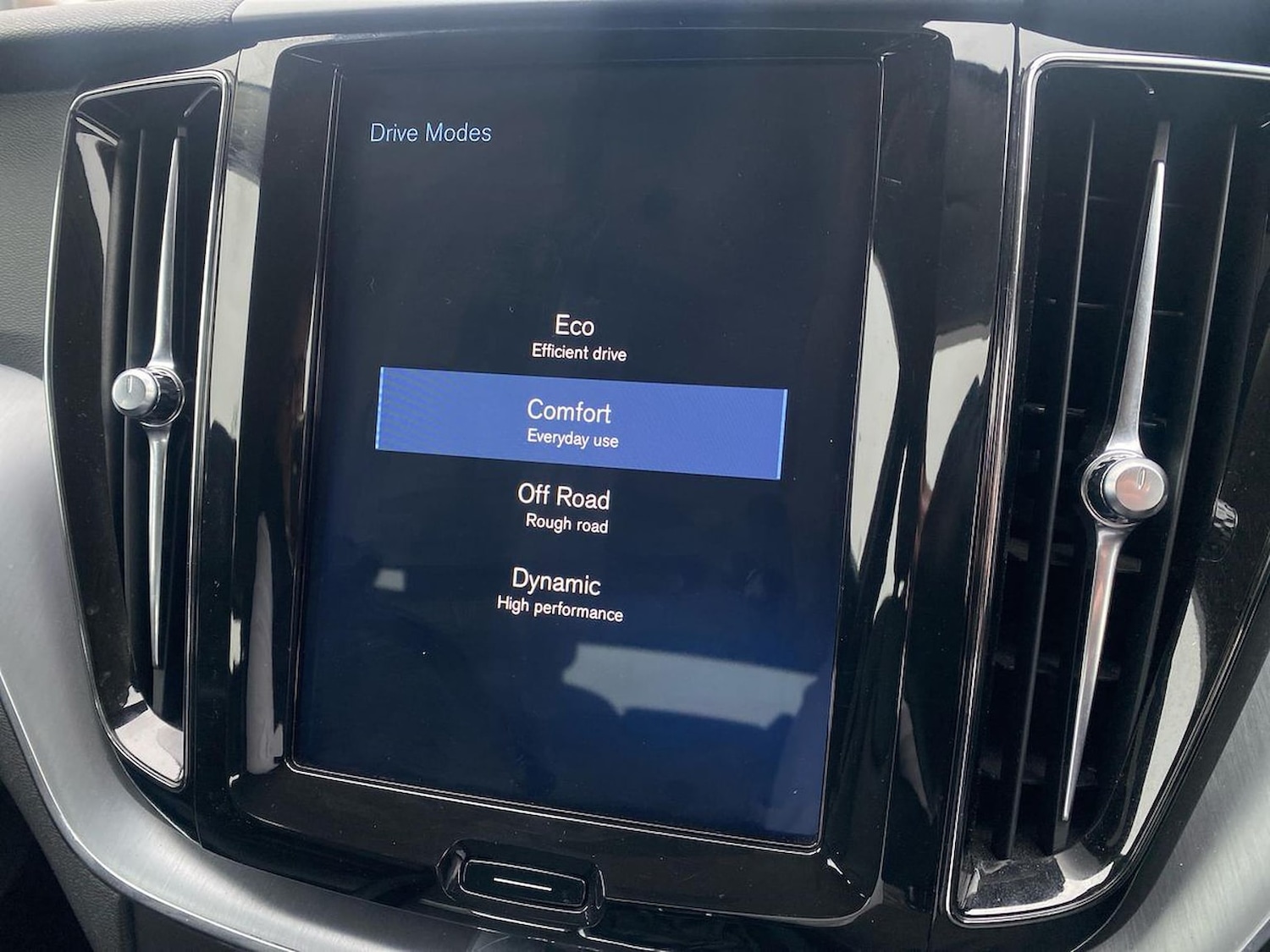 Used Volvo XC60 2018 for sale - 76799431: Photo 49