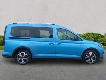 Used Ford Tourneo Connect 2023 for sale - 78520676: Photo