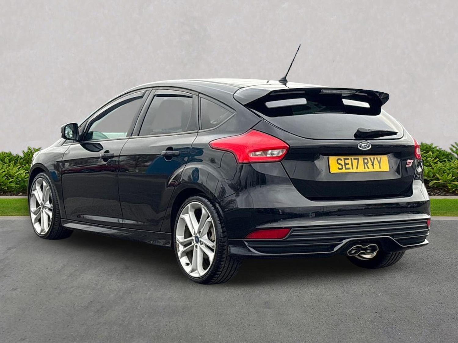 Used Ford Focus 2017 for sale - 76924636: Photo 2