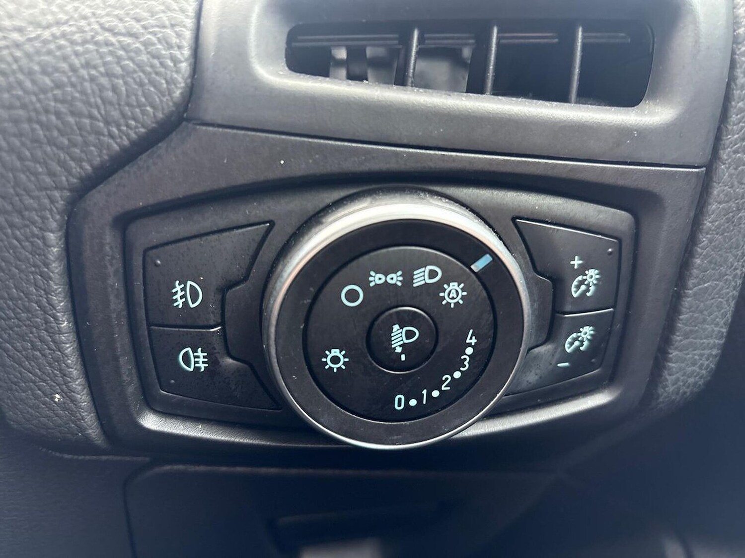 Used Ford Focus 2017 for sale - 76924636: Photo 22