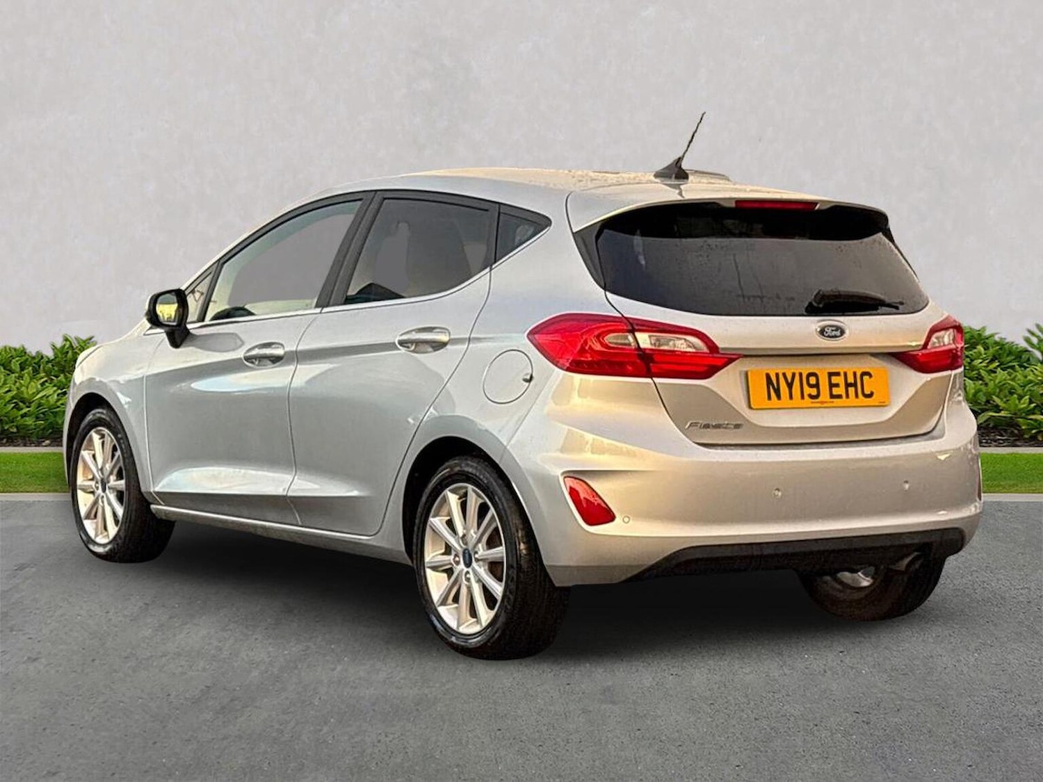 Used Ford Fiesta 2019 for sale - 76637718: Photo 2