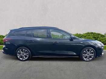 Used Ford Focus 2023 for sale - 75723730: Photo