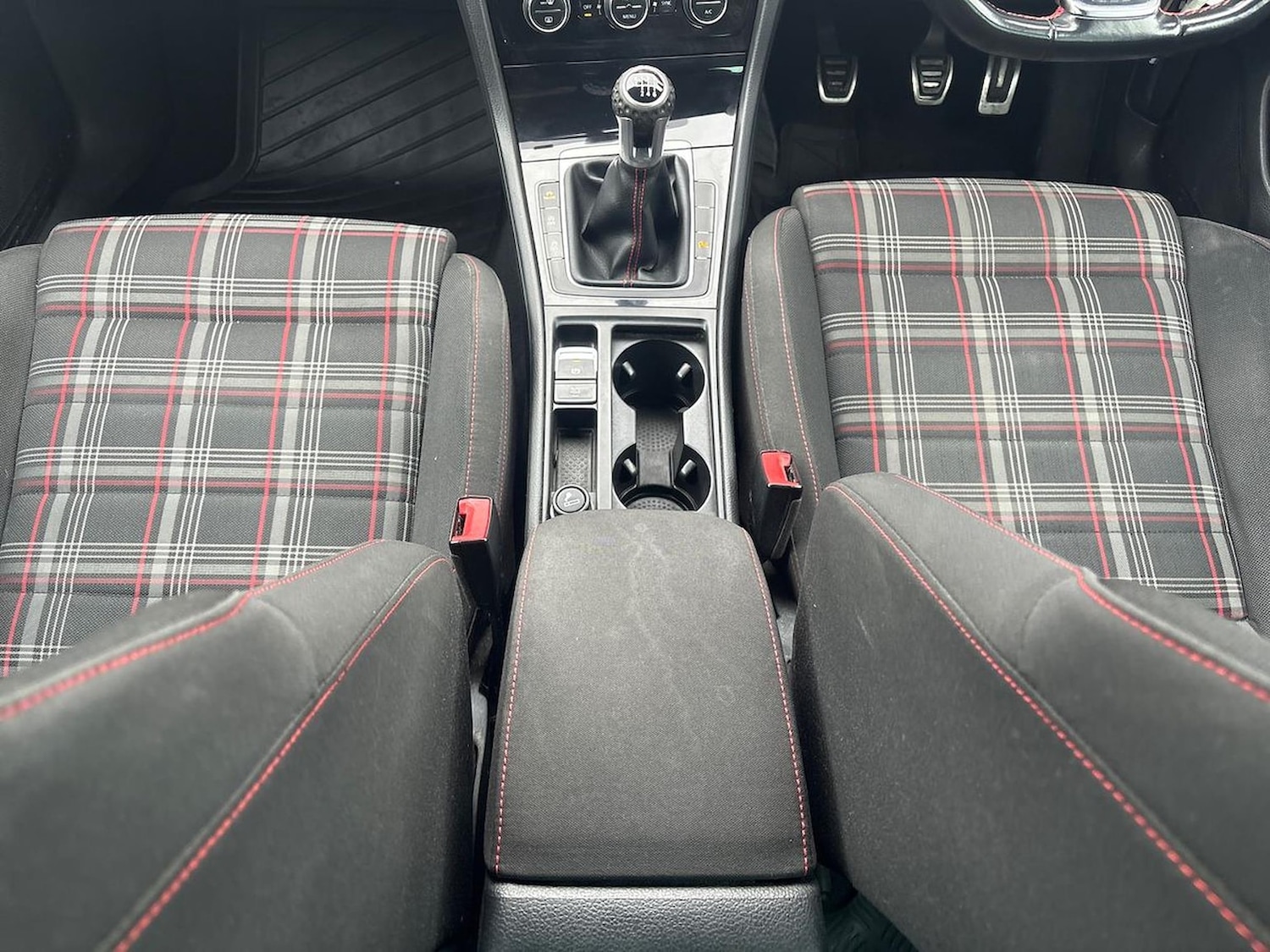 Used Volkswagen Golf 2017 for sale - 76763451: Photo 12