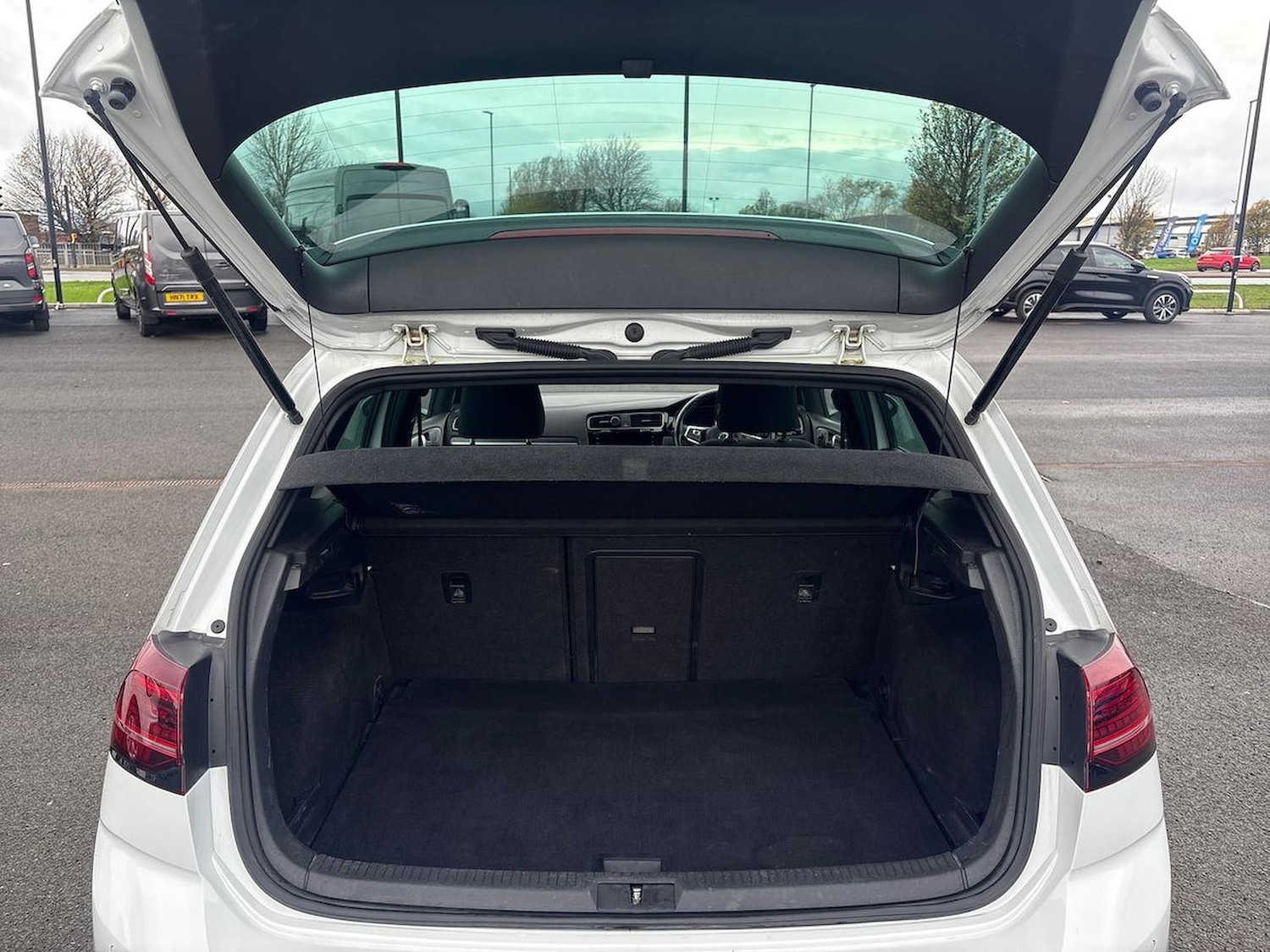 Used Volkswagen Golf 2017 for sale - 76763451: Photo 16