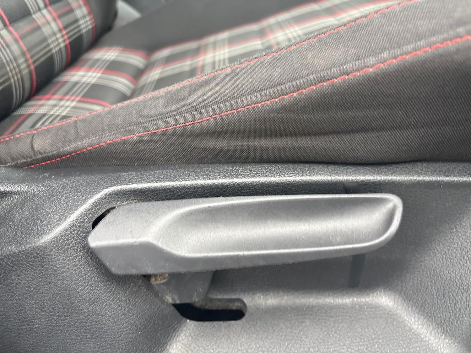 Used Volkswagen Golf 2017 for sale - 76763451: Photo 29