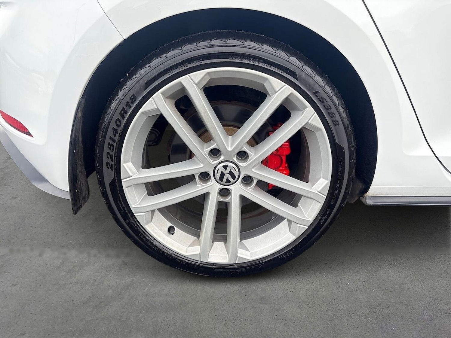 Used Volkswagen Golf 2017 for sale - 76763451: Photo 6