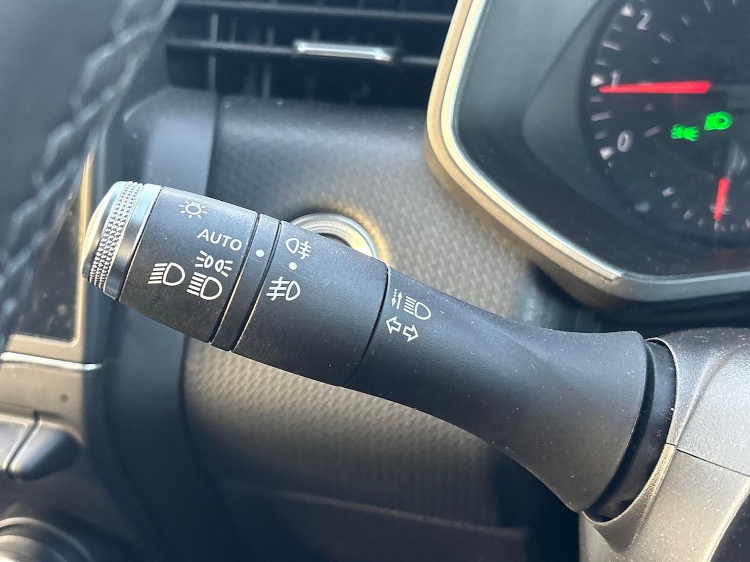 Used Renault Clio 2020 for sale - 76931627: Photo 28