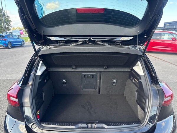 Used Ford Focus 2023 for sale - 76127135: Photo 17