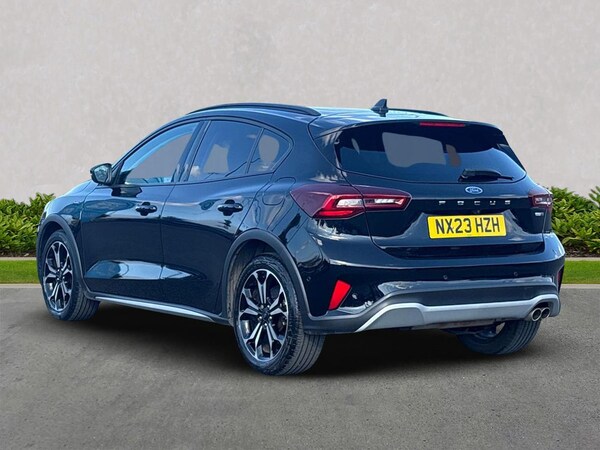 Used Ford Focus 2023 for sale - 76127135: Photo 2