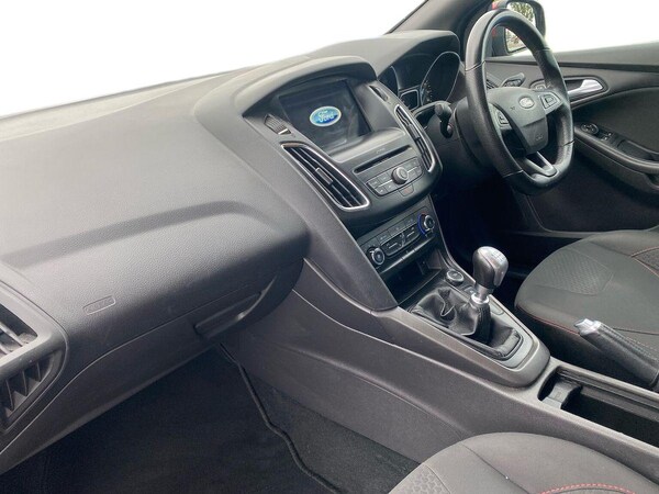 Used Ford Focus 2017 for sale - 76331089: Photo 7