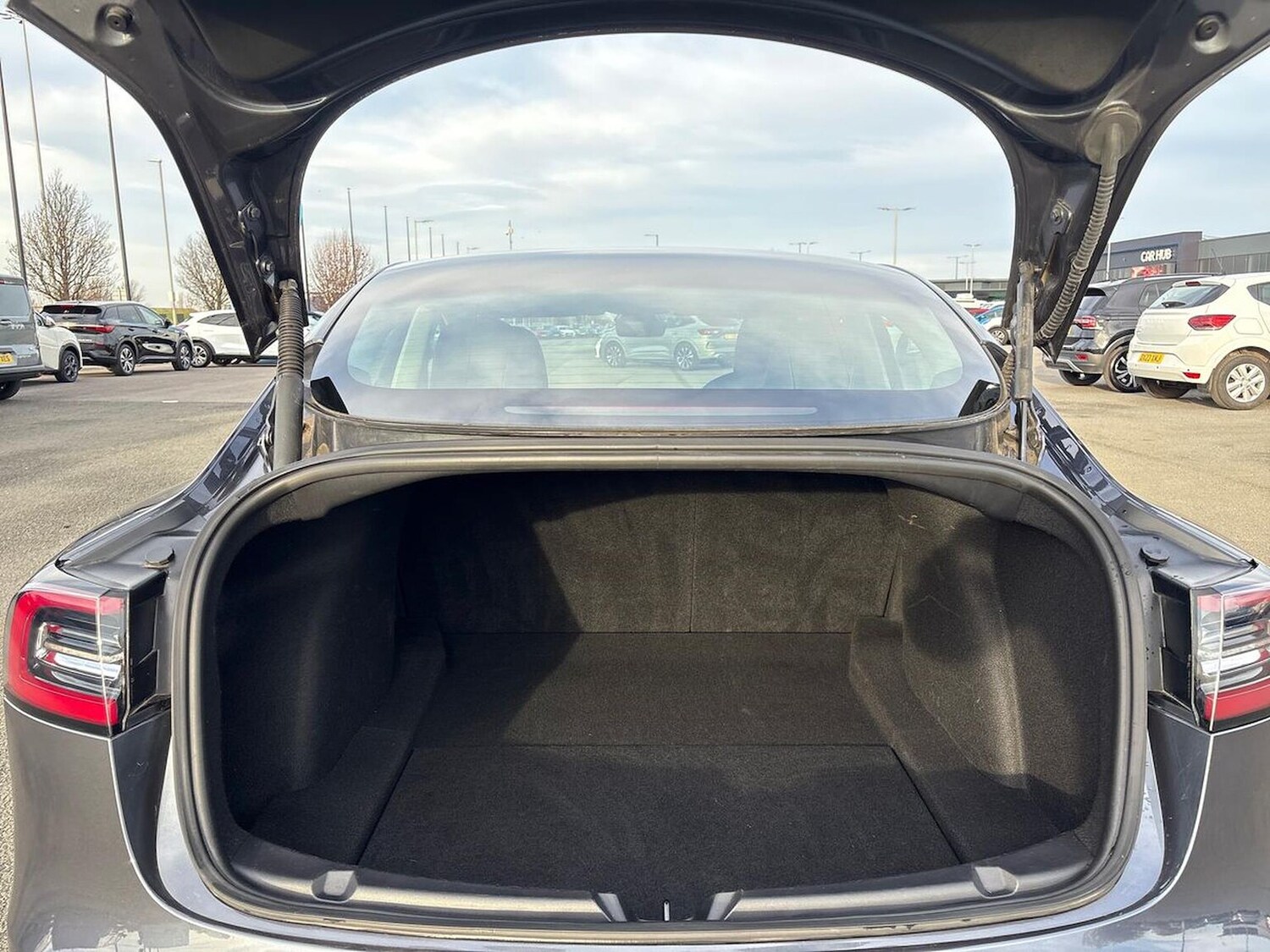 Used Tesla Model 3 2020 for sale - 76911261: Photo 17