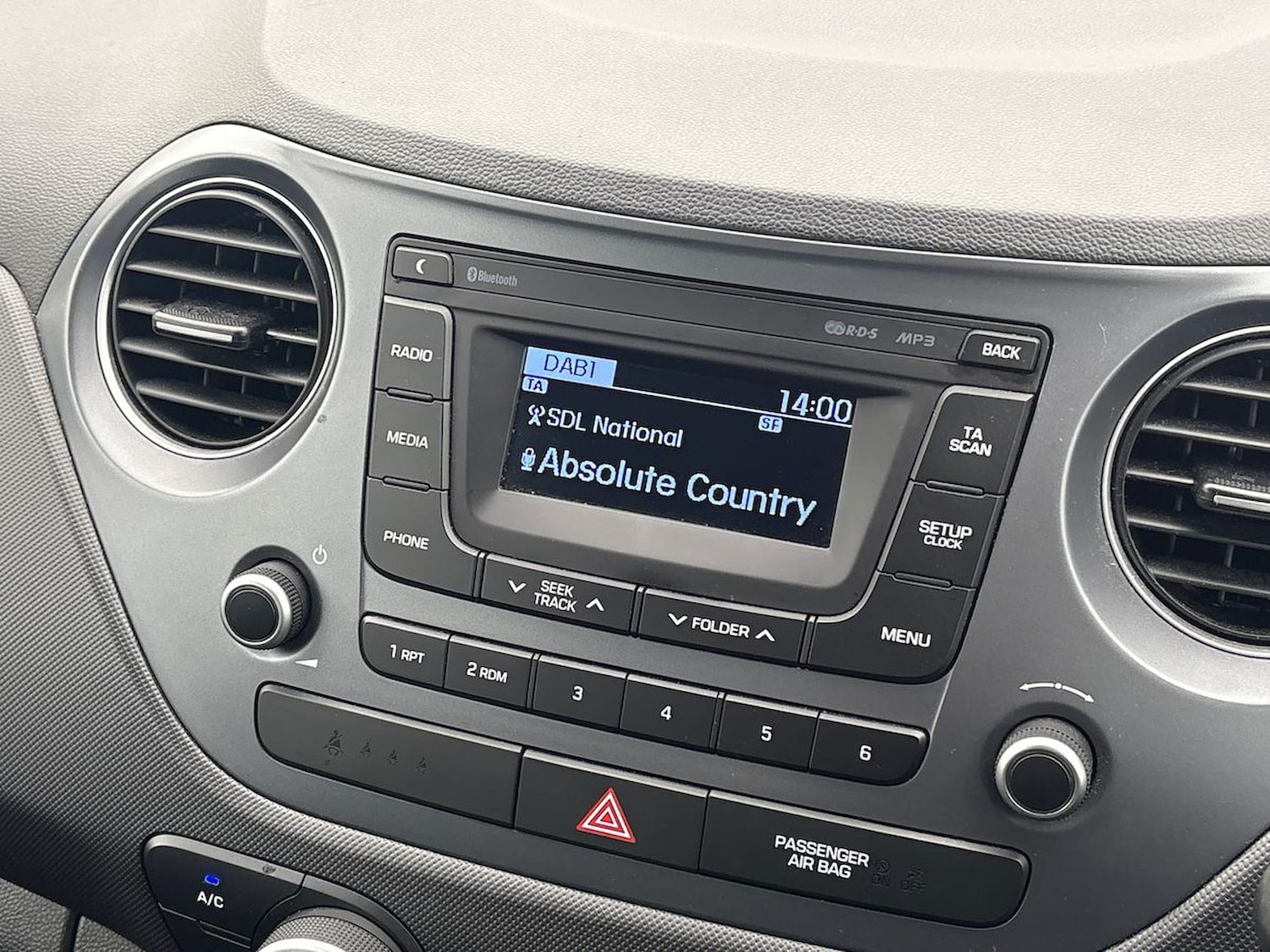 Used Hyundai i10 2018 for sale - 76770105: Photo 10