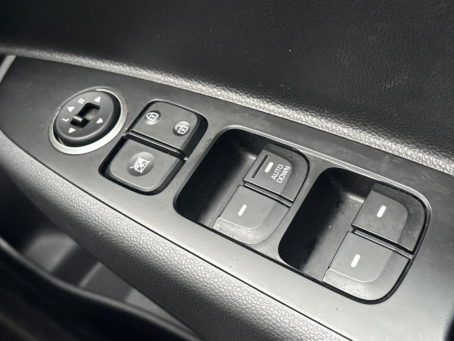 Used Hyundai i10 2018 for sale - 76770105: Photo 20