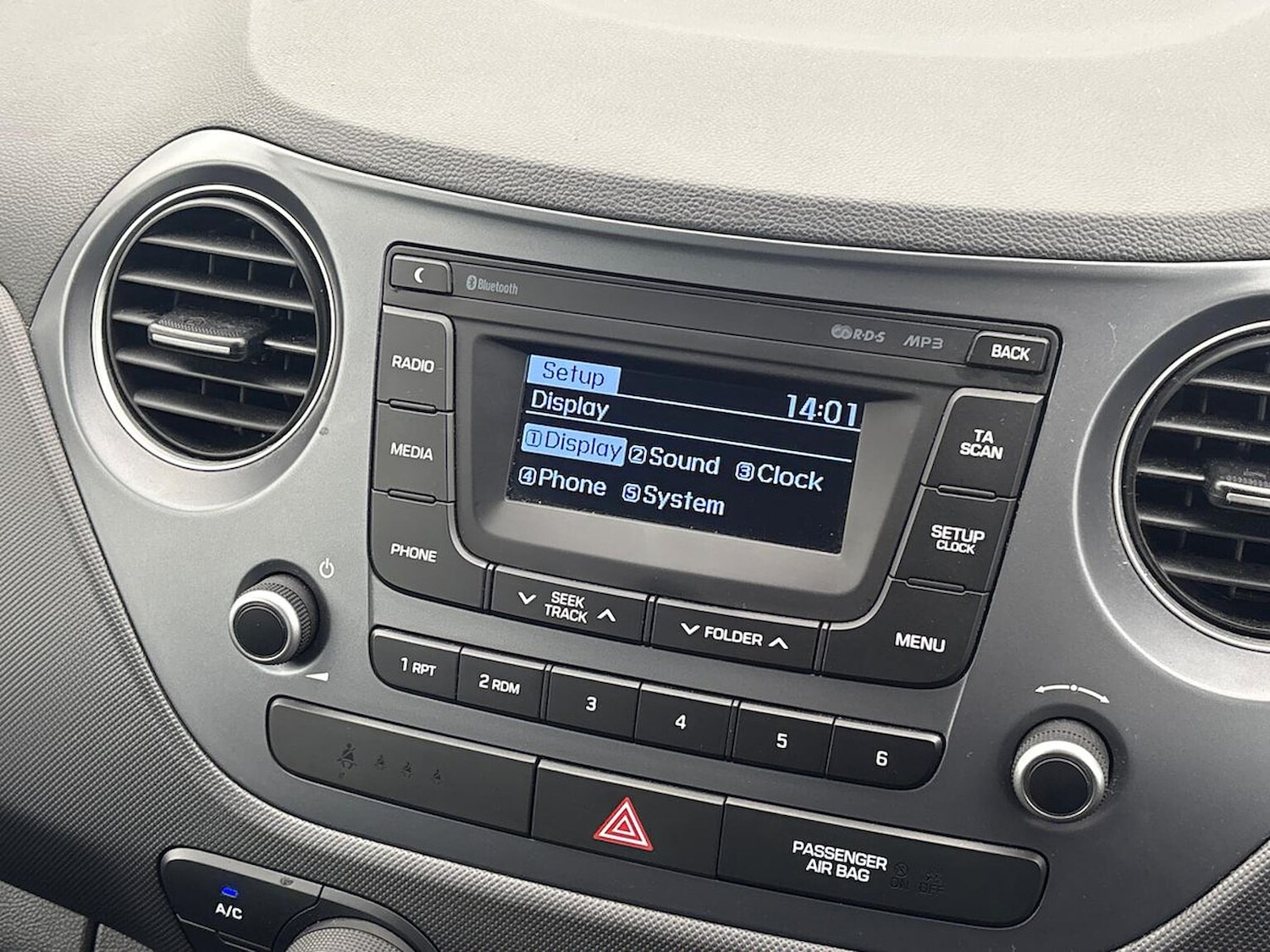 Used Hyundai i10 2018 for sale - 76770105: Photo 24