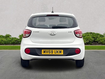Used Hyundai i10 2018 for sale - 76770105: Photo