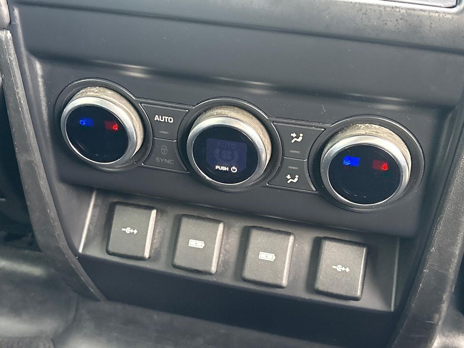 Used Land Rover Defender 2020 for sale - 76379273: Photo 46