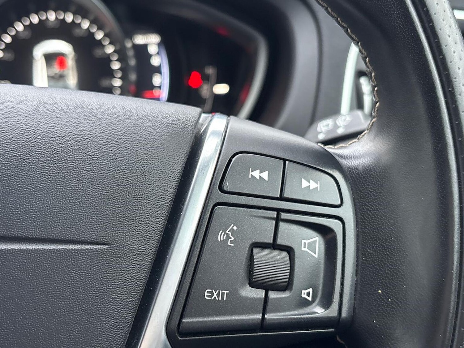 Used Volvo V40 2019 for sale - 77023404: Photo 27