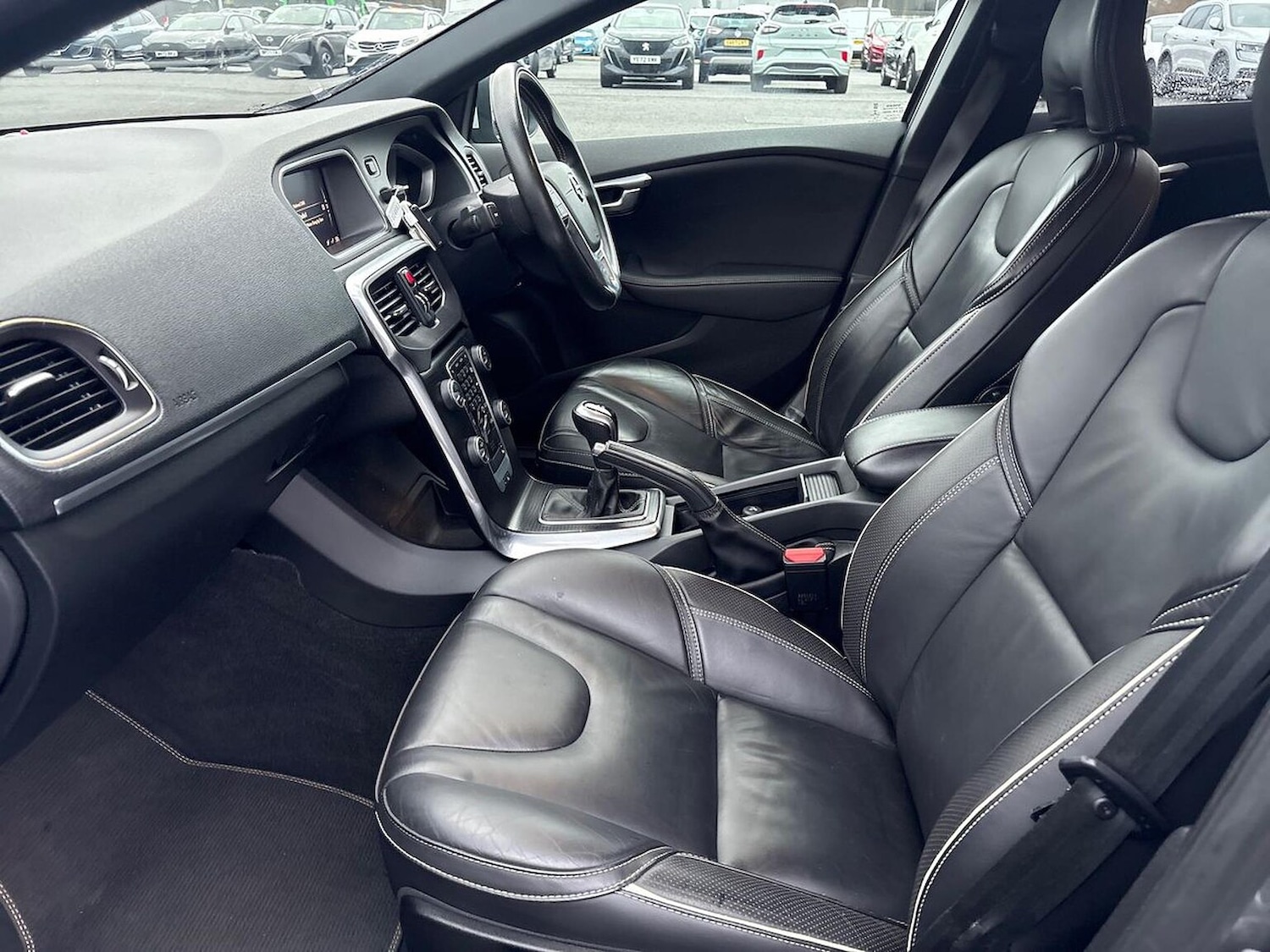 Used Volvo V40 2019 for sale - 77023404: Photo 39