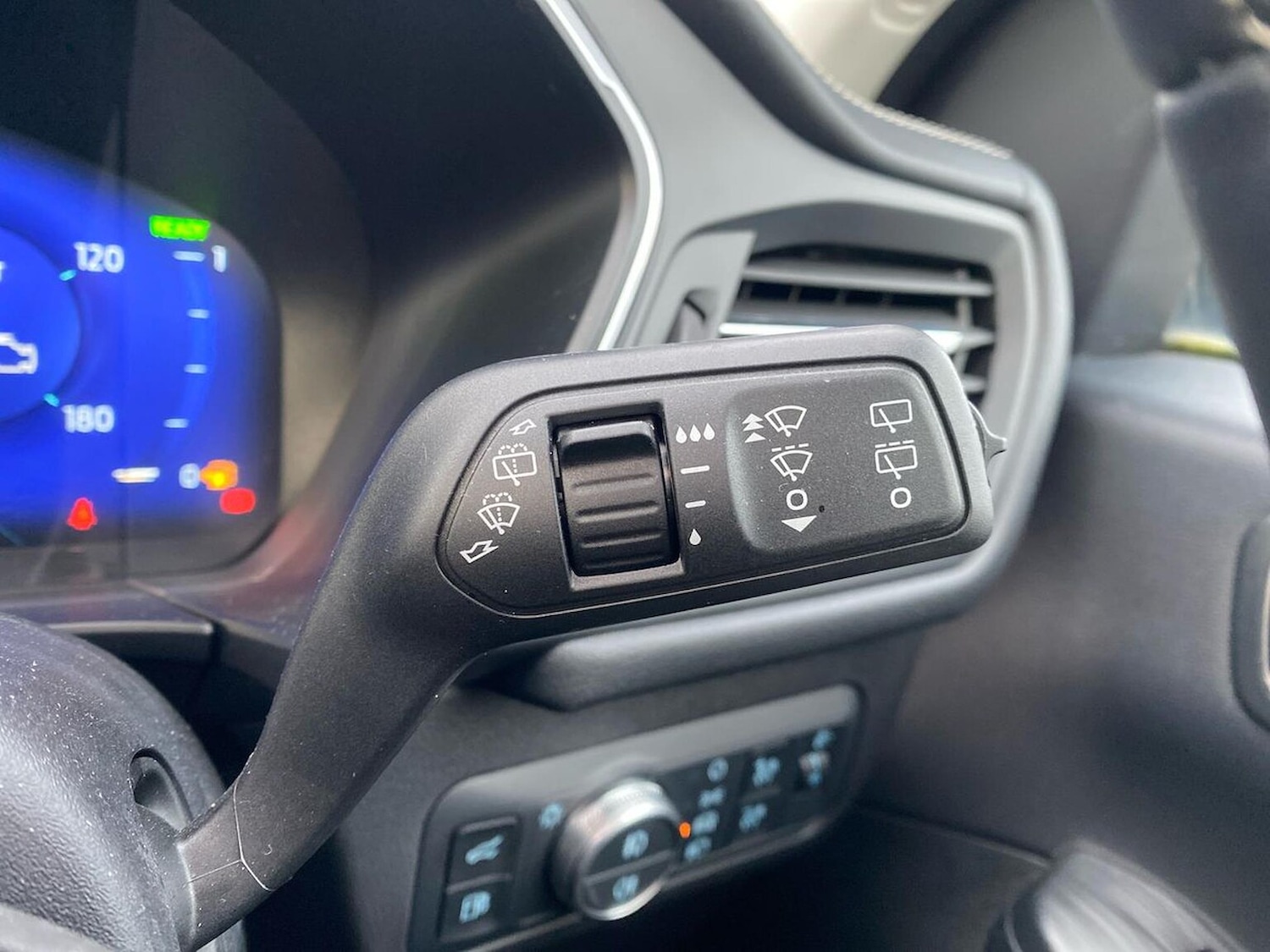 Used Ford Kuga 2023 for sale - 76369173: Photo 29