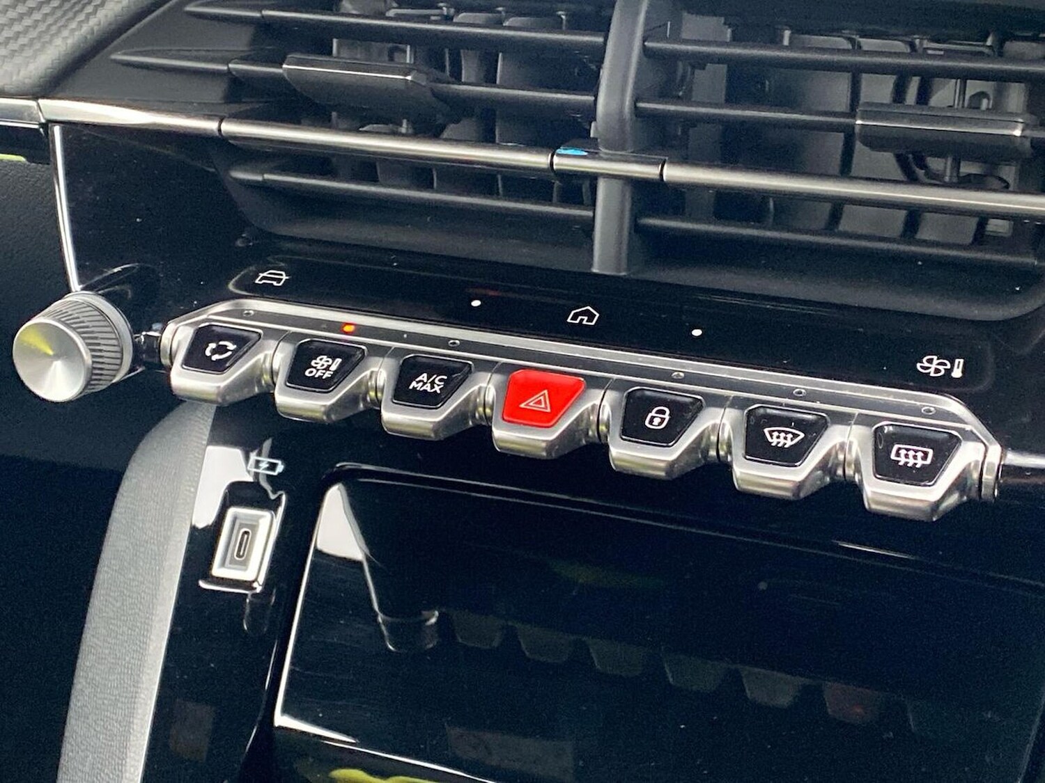 Used Peugeot 2008 2023 for sale - 77603686: Photo 12