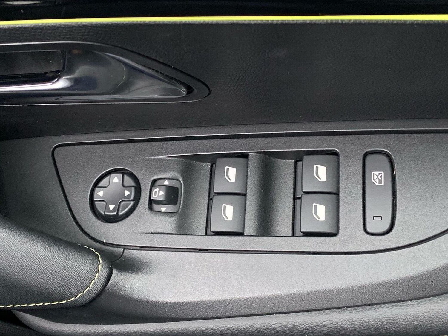 Used Peugeot 2008 2023 for sale - 77603686: Photo 21