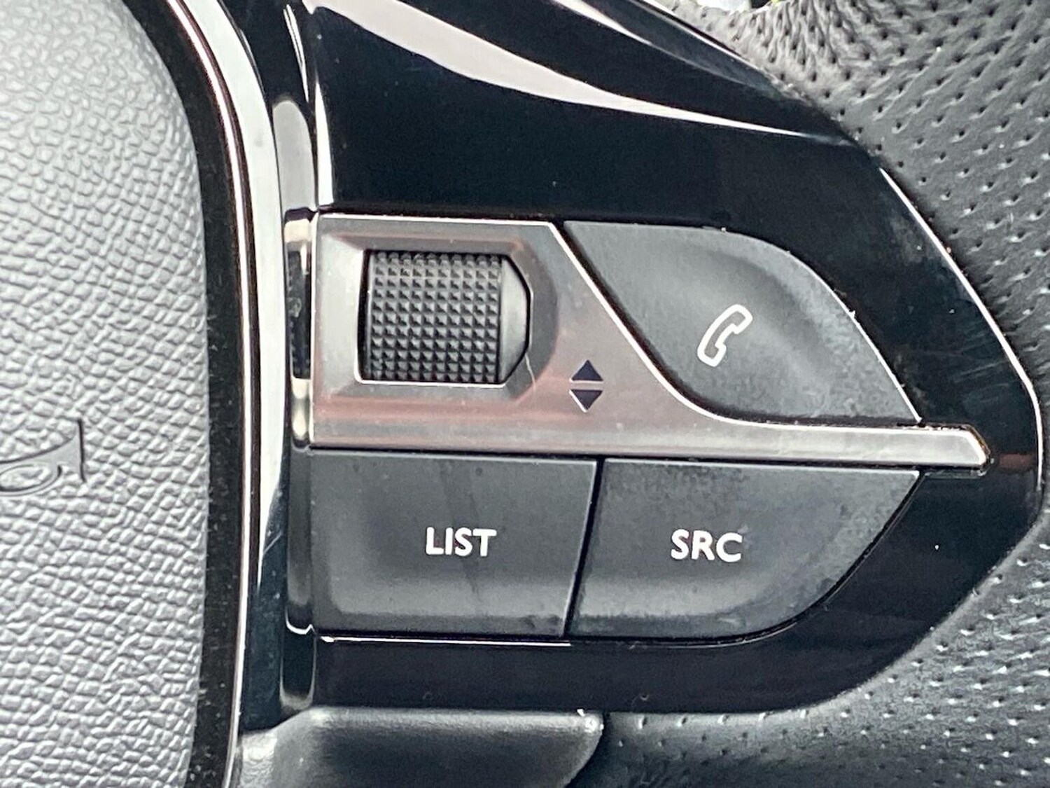 Used Peugeot 2008 2023 for sale - 77603686: Photo 27