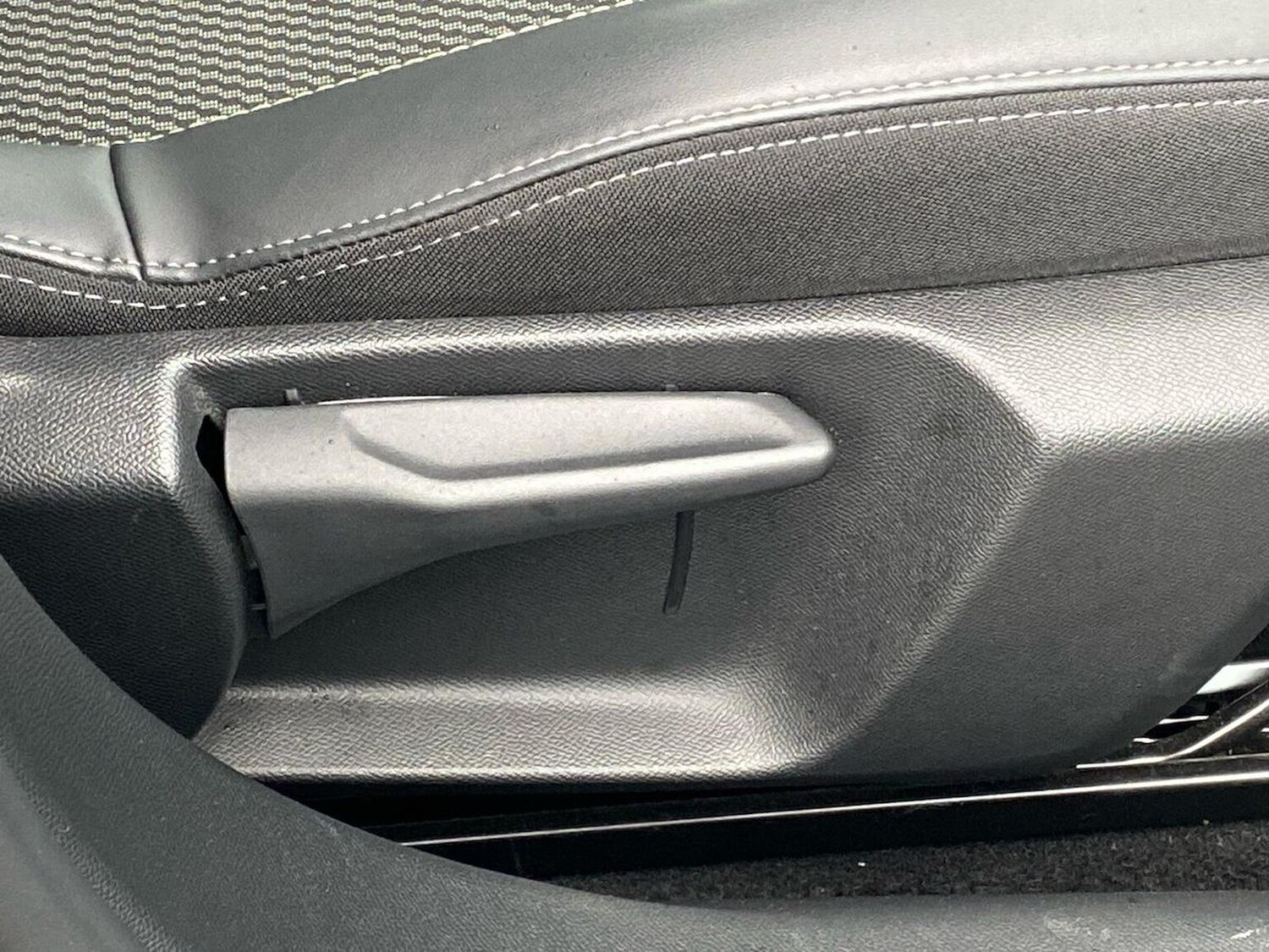 Used Peugeot 2008 2023 for sale - 77603686: Photo 30