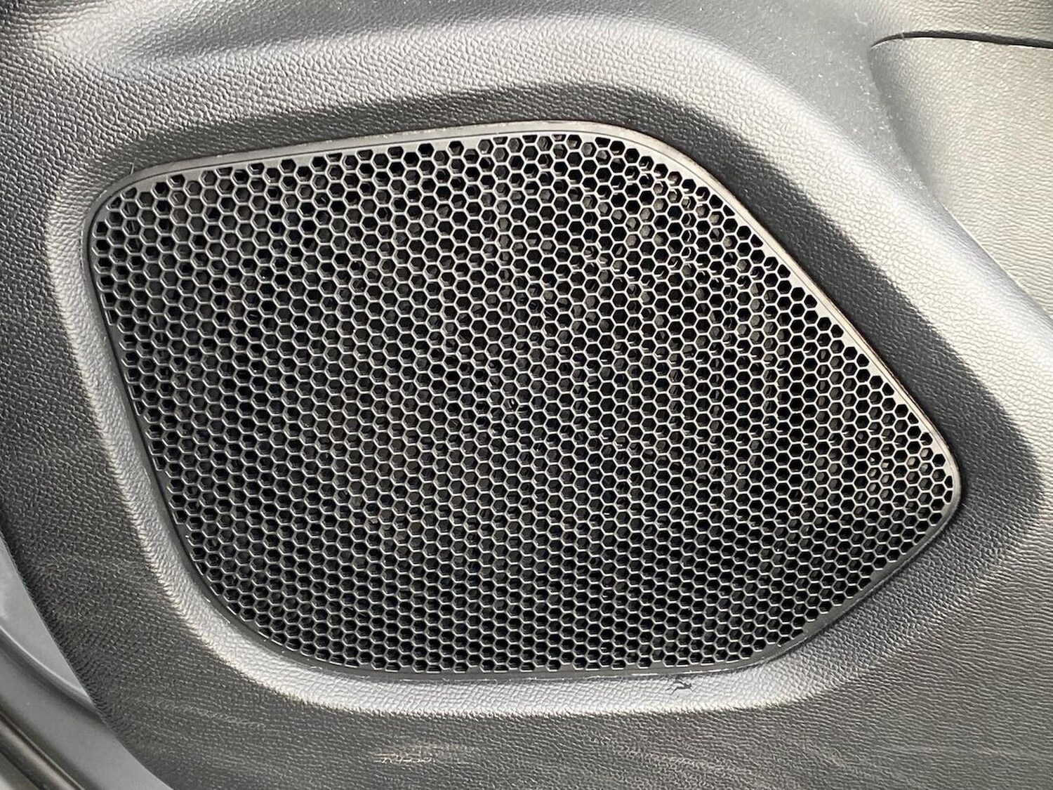 Used Peugeot 2008 2023 for sale - 77603686: Photo 31