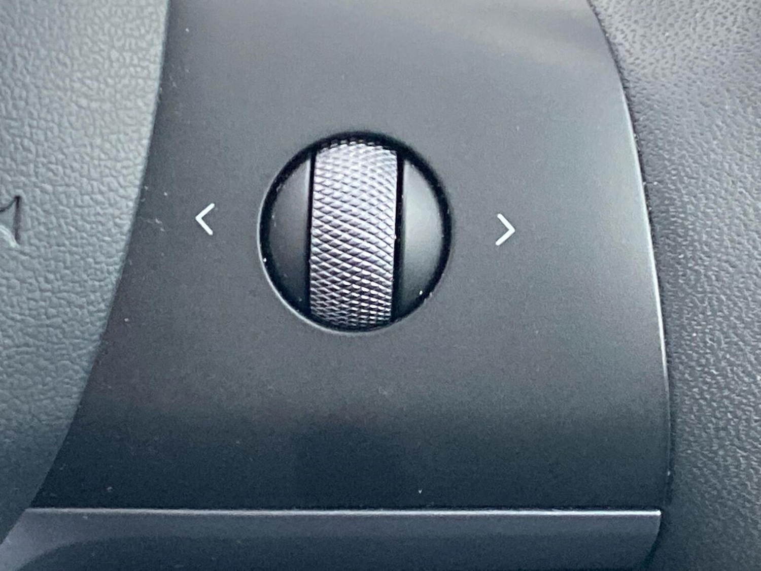 Used Tesla Model Y 2023 for sale - 77701371: Photo 27