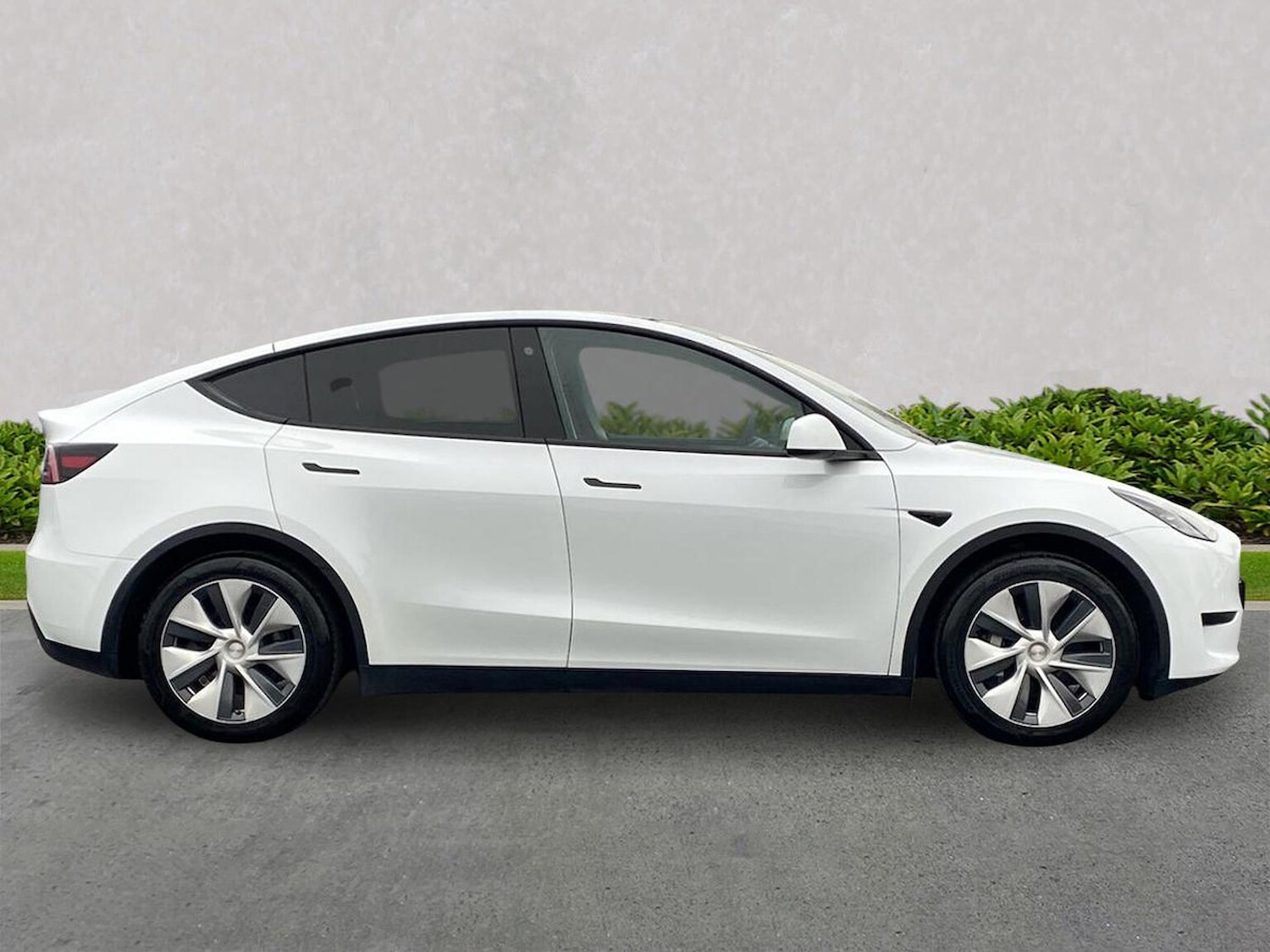 Used Tesla Model Y 2023 for sale - 77701371: Photo 3