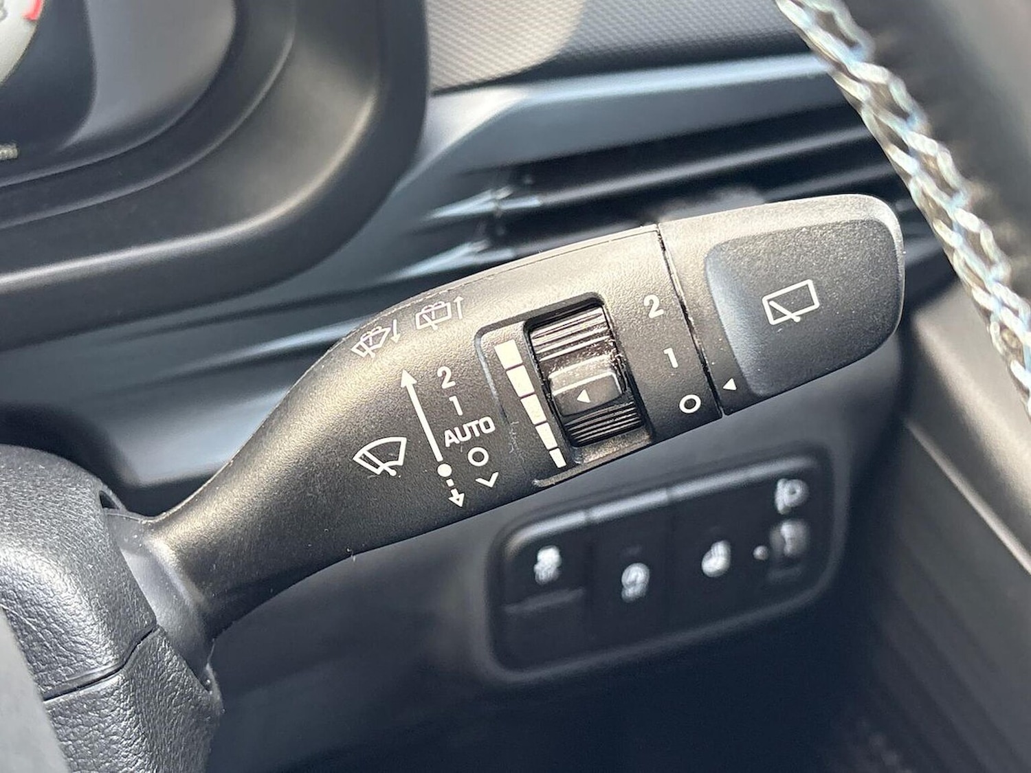 Used Hyundai i20 2023 for sale - 76450578: Photo 28