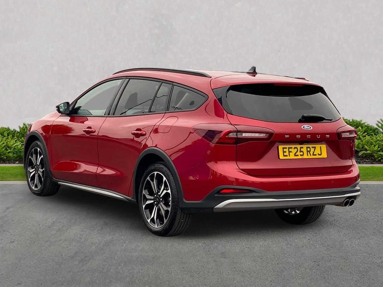 Used Ford Focus 2025 for sale - 76293108: Photo 2