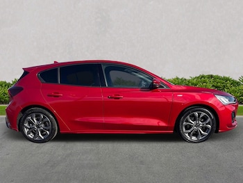 Used Ford Focus 2022 for sale - 76127134: Photo 3