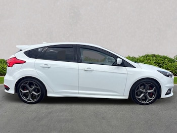 Used Ford Focus 2017 for sale - 75587346: Photo