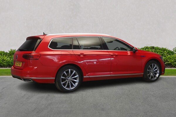 Used Volkswagen Passat 2021 for sale - 76310109: Photo 3