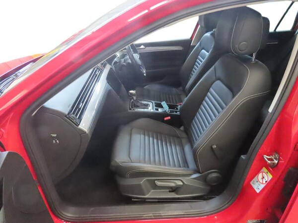 Used Volkswagen Passat 2021 for sale - 76310109: Photo 7