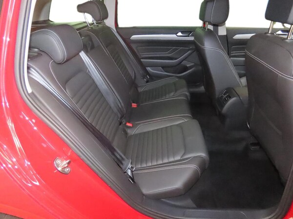 Used Volkswagen Passat 2021 for sale - 76310109: Photo 9
