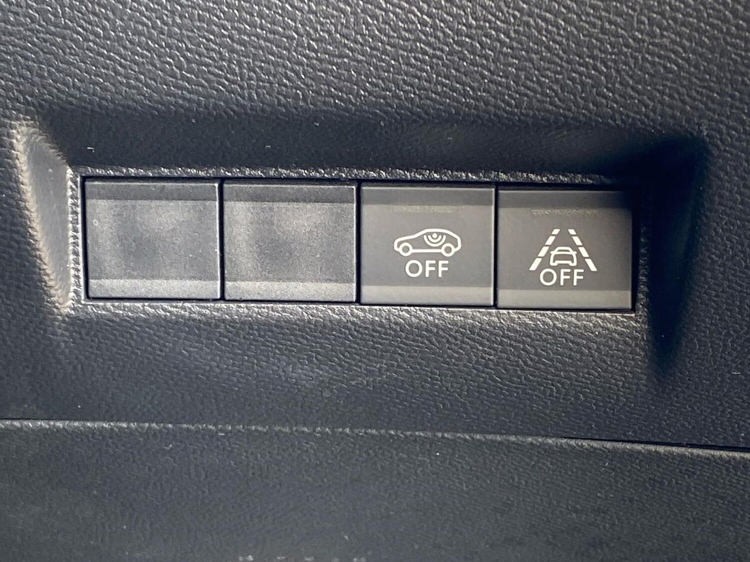 Used Peugeot 2008 2021 for sale - 78194915: Photo 24