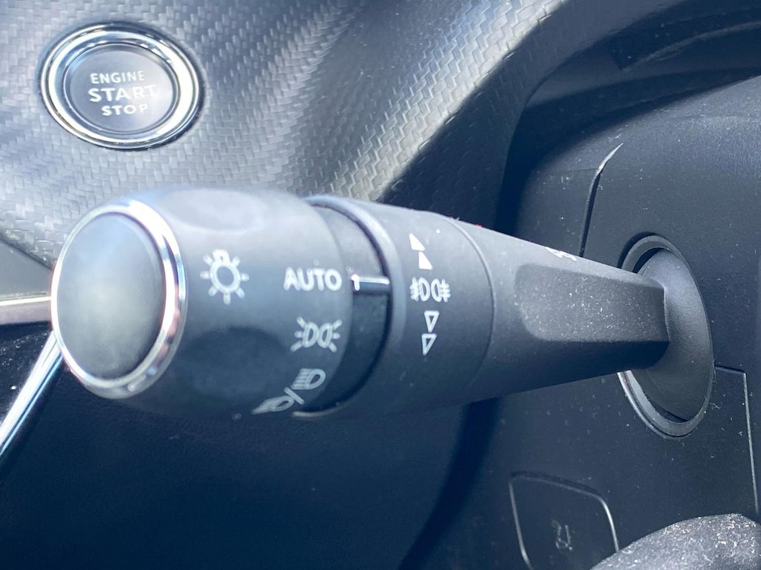 Used Peugeot 2008 2021 for sale - 78194915: Photo 30