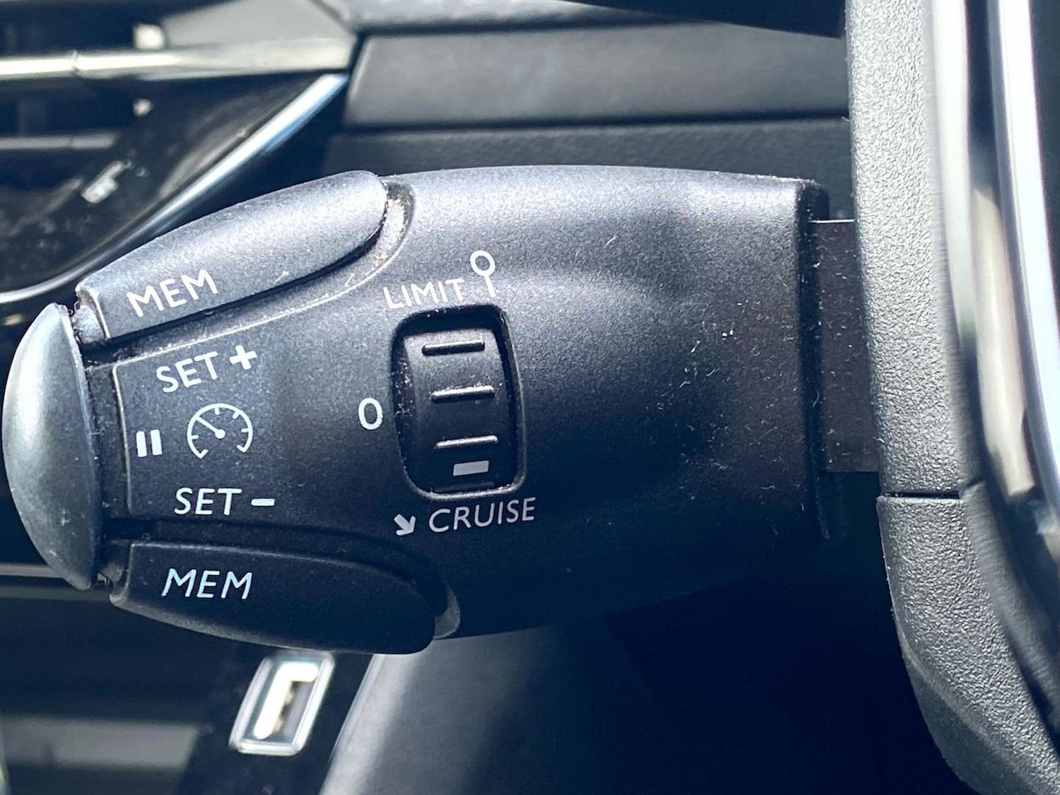 Used Peugeot 2008 2021 for sale - 78194915: Photo 42