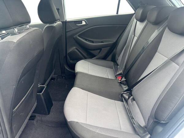 Used Hyundai i20 2020 for sale - 76127133: Photo 15