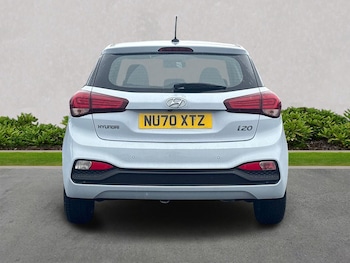 Used Hyundai i20 2020 for sale - 76127133: Photo 4