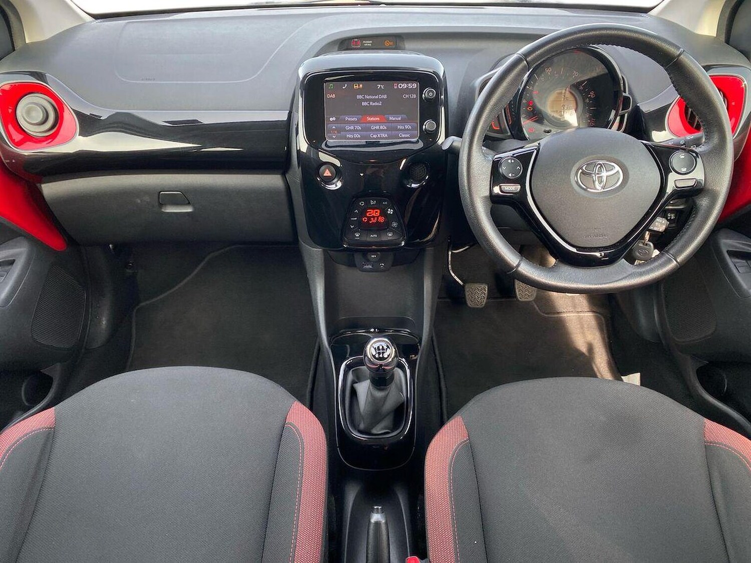 Used Toyota AYGO 2017 for sale - 78194865: Photo 10