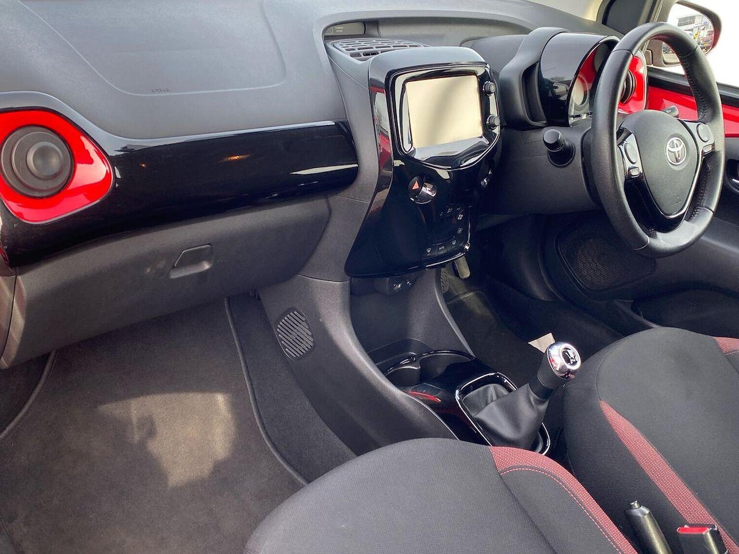 Used Toyota AYGO 2017 for sale - 78194865: Photo 9