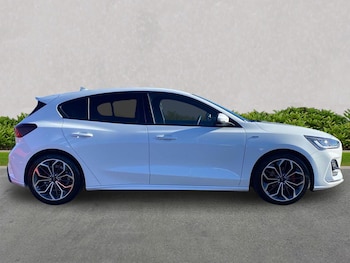 Used Ford Focus 2023 for sale - 76287283: Photo 3