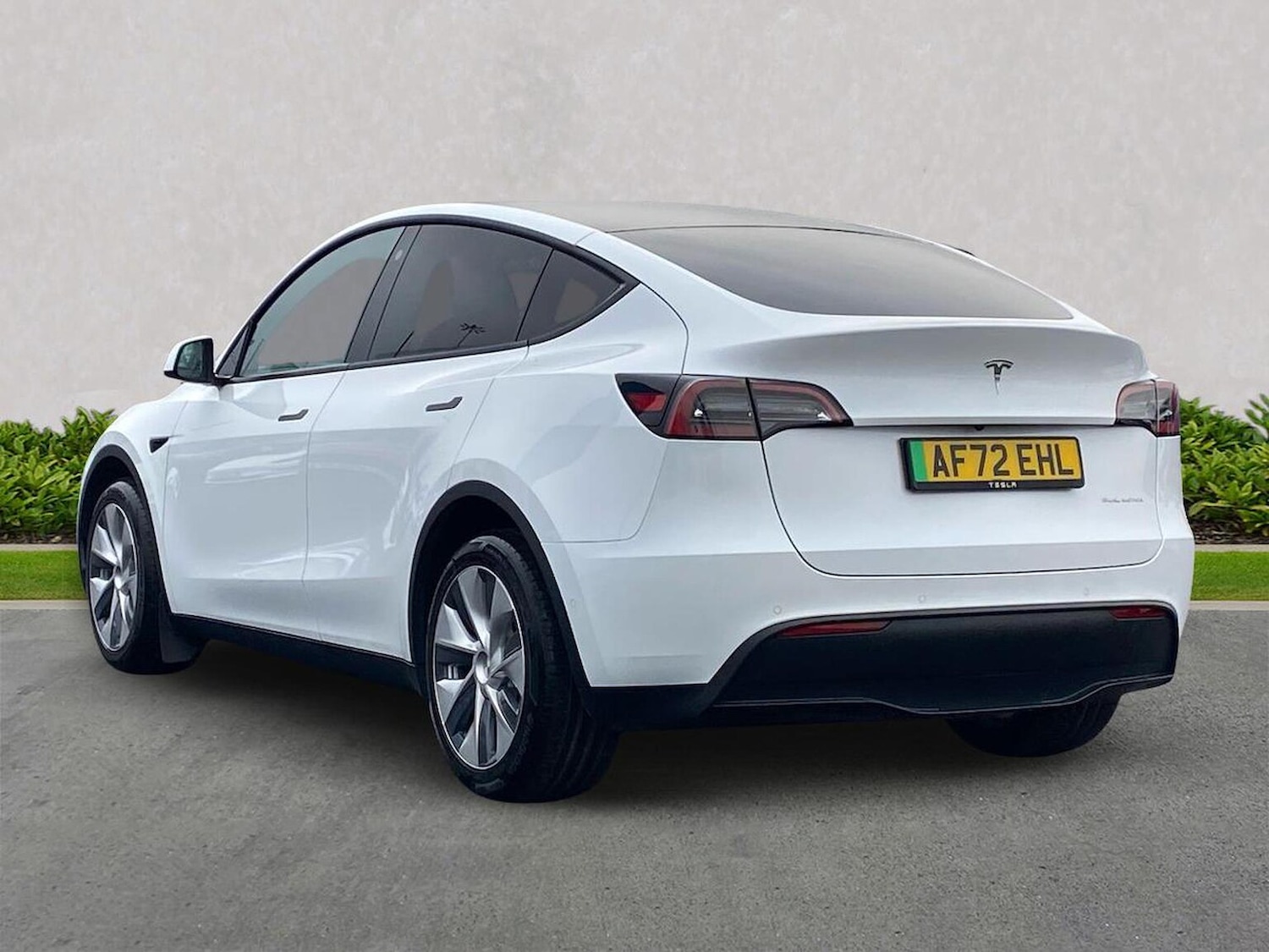 Used Tesla Model Y 2022 for sale - 77888596: Photo 2