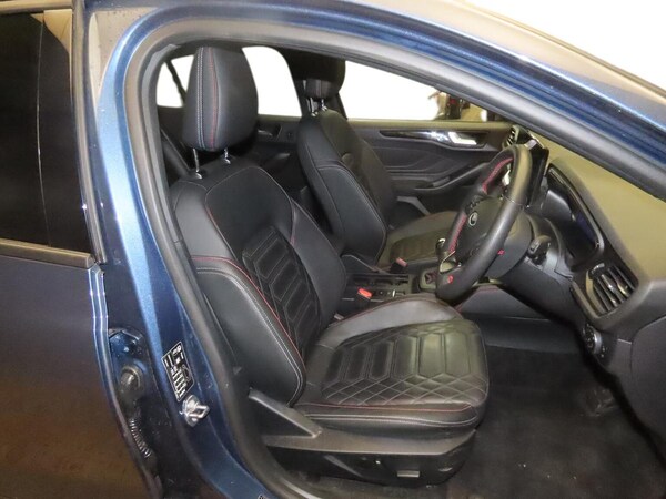 Used Ford Focus 2023 for sale - 76324670: Photo 7