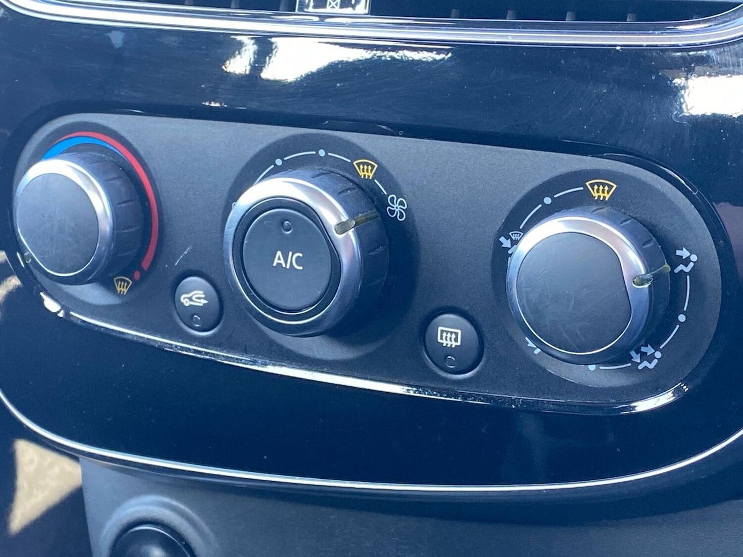 Used Renault Clio 2017 for sale - 78194912: Photo 14