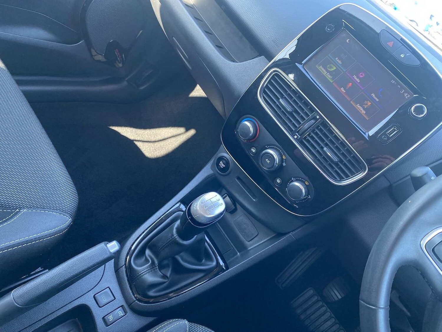 Used Renault Clio 2017 for sale - 78194912: Photo 15