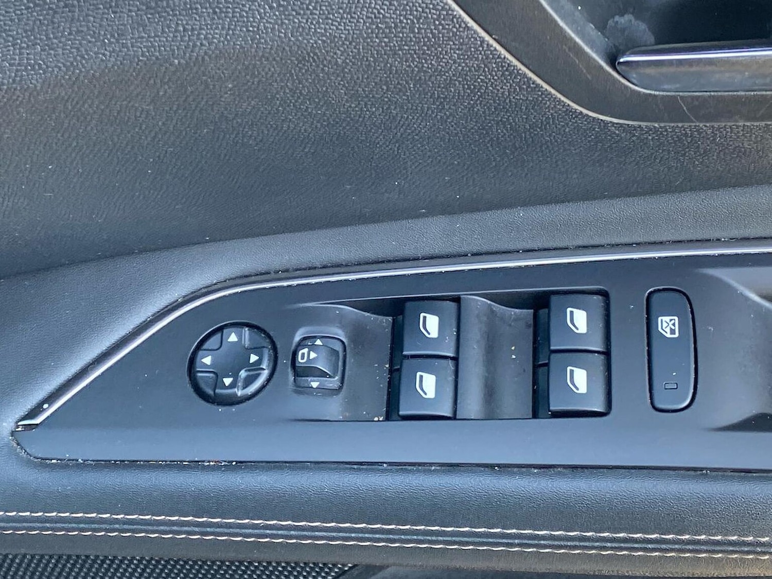 Used Peugeot 3008 2020 for sale - 78210239: Photo 23